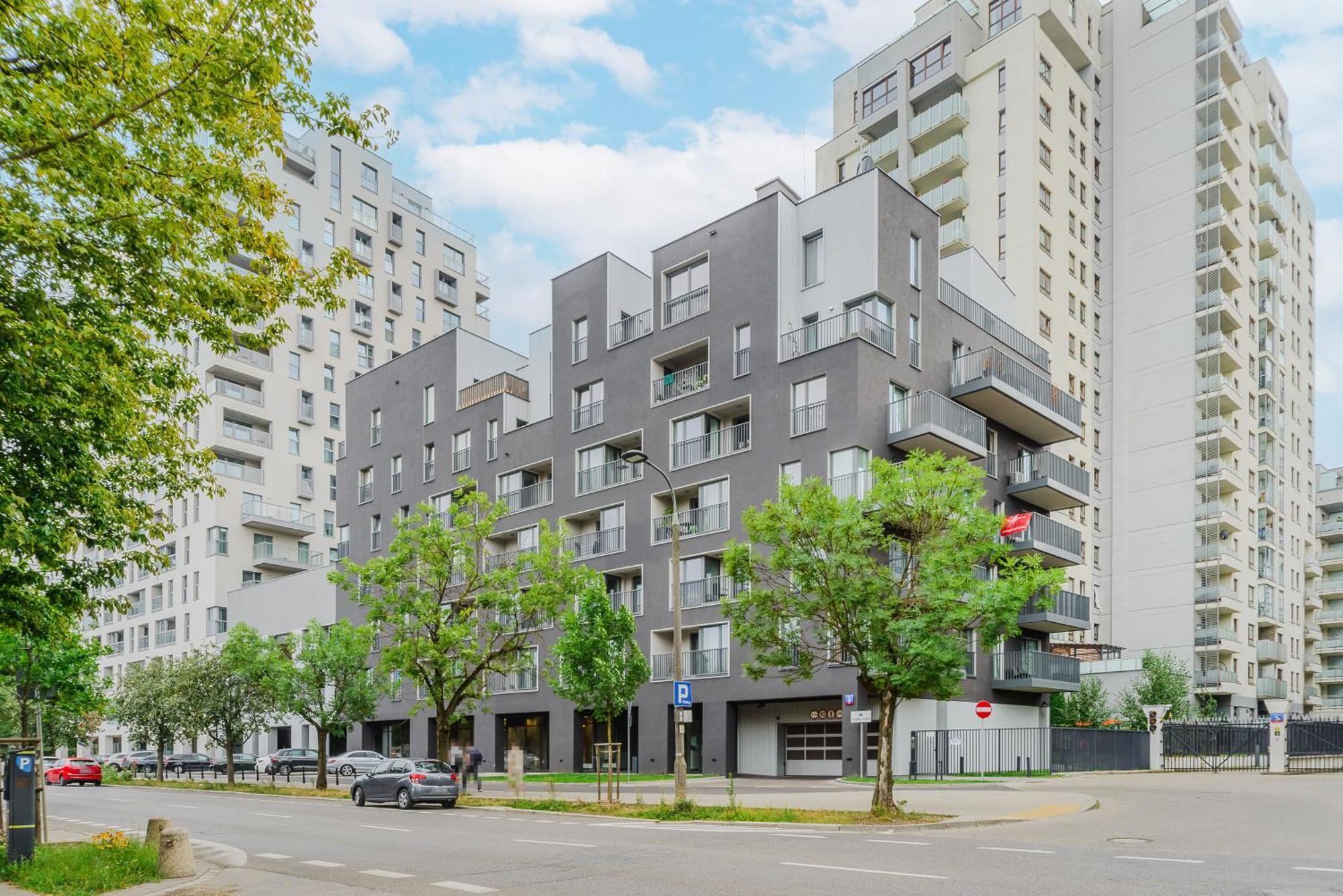 Premium In The Center Of With Free Parking & Balcony Warschau