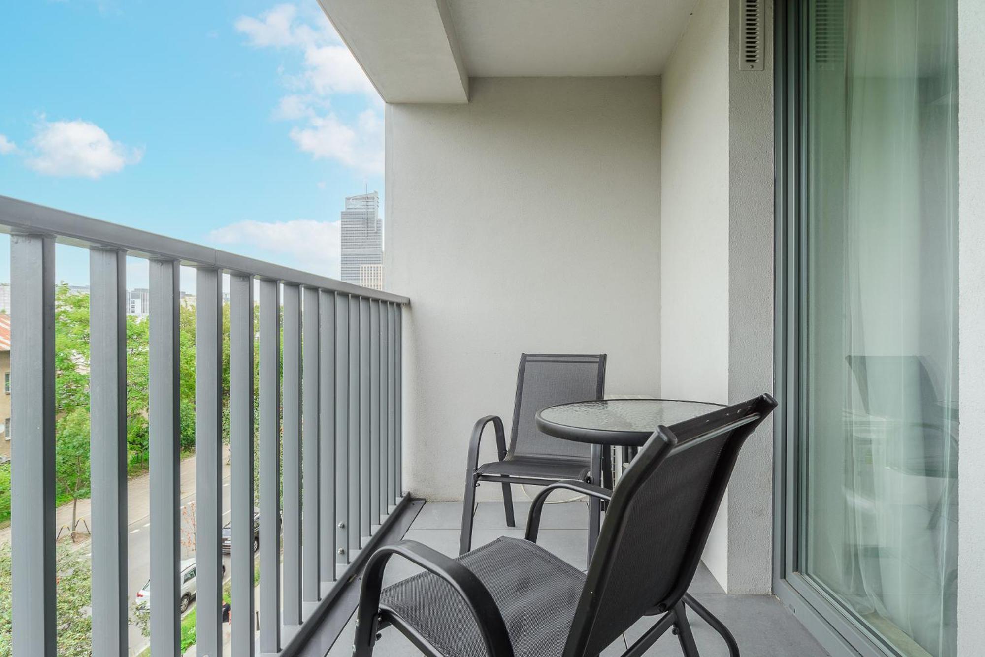 Premium In The Center Of With Free Parking & Balcony Apartment Warschau