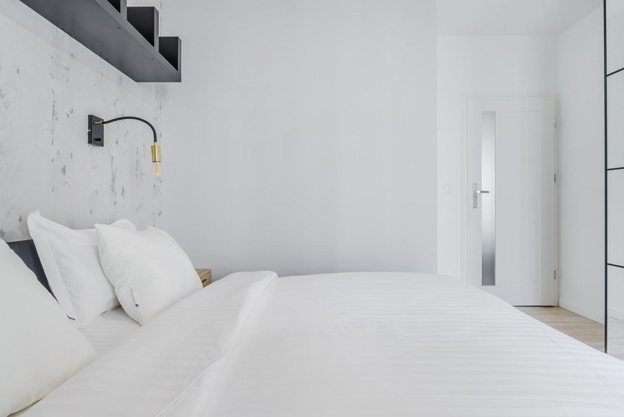 Premium In The Center Of With Free Parking & Balcony Apartment Warschau